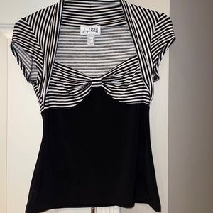 Joseph Ribkoff black and white top  and Capri pant size 6